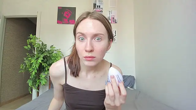 Kelly Gerzikaa online show from 04-14-26, 05:35