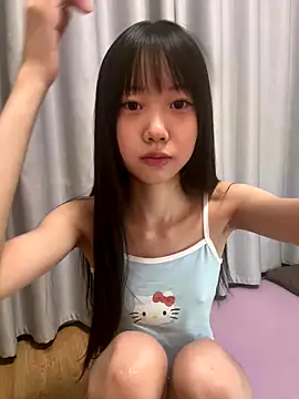 Snapshot of xinyu789 chatting on 10-22-25, 02:28 xinyu789 online show from 10-22-25, 02:28