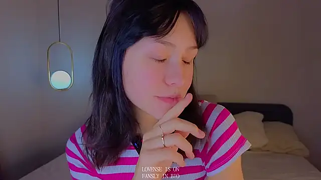 BritniBers online show from 11-16-25, 01:22