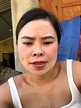 Snapshot of han-cute chatting on 09-21-25, 02:35 han-cute online show from 09-21-25, 02:35