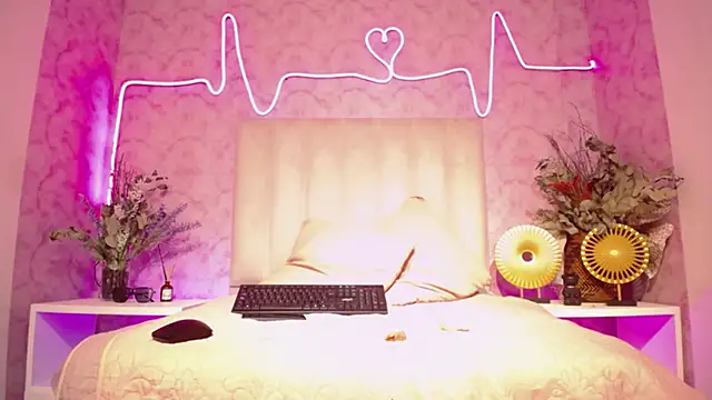 Snapshot of Paulina_Sodi chatting on 09-11-25, 07:58 Paulina Sodi online show from 09-11-25, 07:58