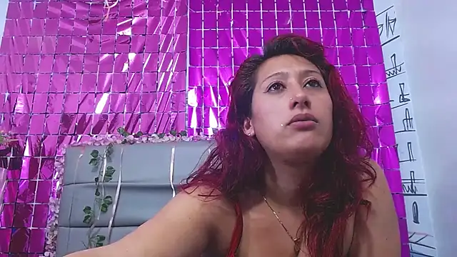 Chloe Wiild online show from 10-22-25, 04:02