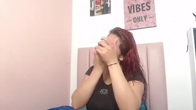 Chloe Wiild online show from 11-02-25, 03:20