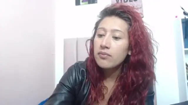 Chloe Wiild online show from 11-06-25, 03:40