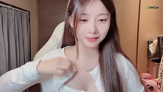 Makinghappymyself  online show from 07-06-26, 01:41