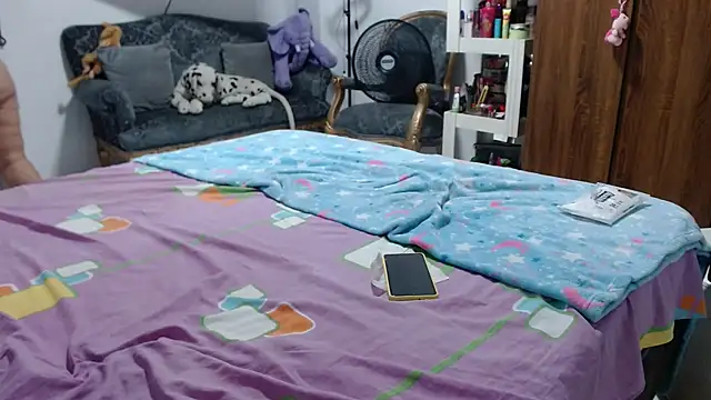 Snapshot of devora_clark chatting on 11-11-25, 02:00 devora clark online show from 11-11-25, 02:00