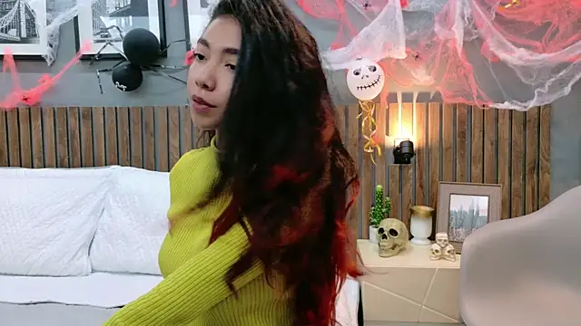 Snapshot of luna_roja25 chatting on 11-04-25, 01:32 luna roja25 online show from 11-04-25, 01:32