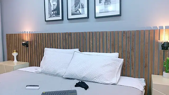 Snapshot of luna_roja25 chatting on 11-26-25, 01:34 luna roja25 online show from 11-26-25, 01:34