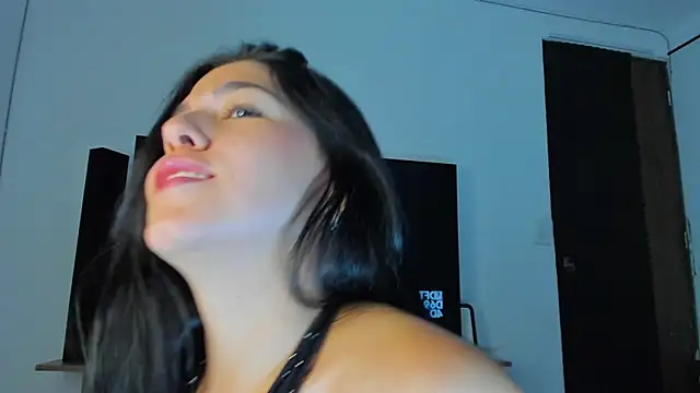 Snapshot of tianastone_ chatting on 11-07-25, 02:22 tianastone online show from 11-07-25, 02:22