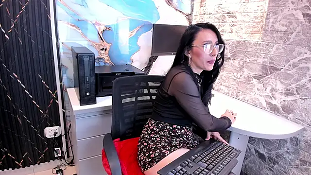 Scarlett 14  online show from 09-24-25, 03:32