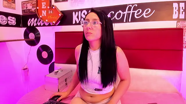 Scarlett 14  online show from 12-16-25, 03:11