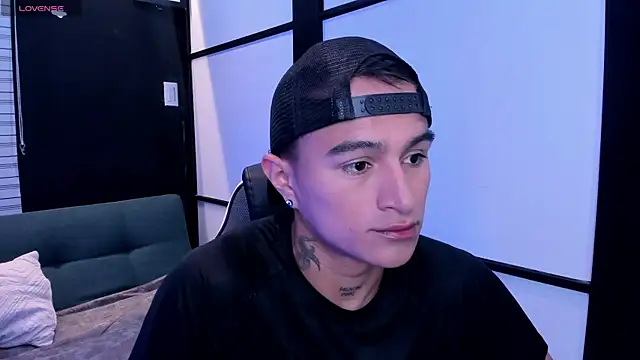 LiamDeep online show from 10-07-25, 05:21