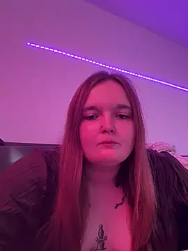 Snapshot of hornyticck chatting on 07-16-26, 03:40 hornyticck online show from 07-16-26, 03:40