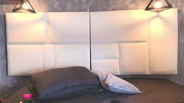 SunshineLizzy online show from 10-16-25, 01:01