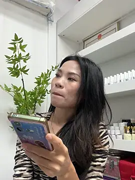 Snapshot of Baby-mmm chatting on 11-04-25, 01:32 Baby-mmm online show from 11-04-25, 01:32