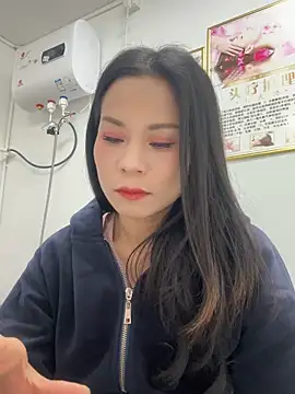 Snapshot of Baby-mmm chatting on 11-27-25, 05:53 Baby-mmm online show from 11-27-25, 05:53