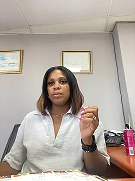 Snapshot of 031bubbles chatting on 02-06-26, 10:40 031bubbles online show from 02-06-26, 10:40