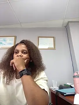 Snapshot of 031bubbles chatting on 02-13-26, 10:00 031bubbles online show from 02-13-26, 10:00