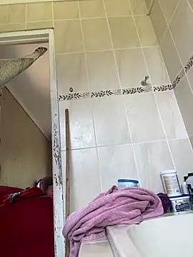 Snapshot of 031bubbles chatting on 02-22-26, 11:09 031bubbles online show from 02-22-26, 11:09