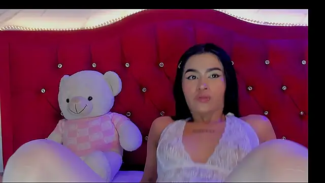 Snapshot of Lizzy_LaBelle chatting on 11-05-25, 06:24 Lizzy LaBelle online show from 11-05-25, 06:24