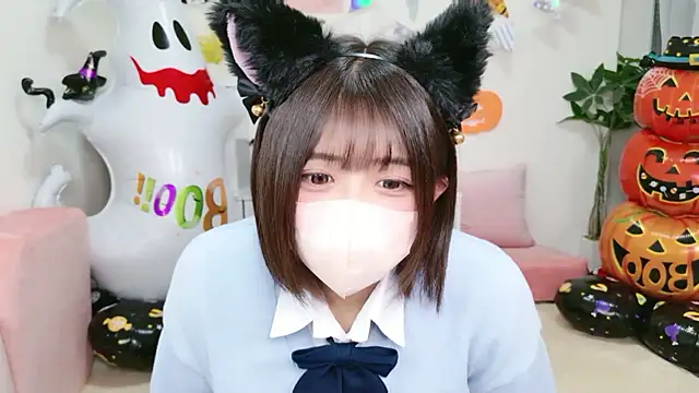 Snapshot of Hinata_Sun chatting on 10-27-25, 10:30 Hinata Sun online show from 10-27-25, 10:30