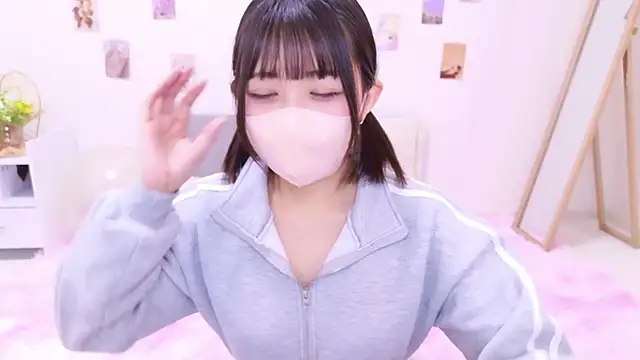 Snapshot of Hinata_Sun chatting on 11-22-25, 02:49 Hinata Sun online show from 11-22-25, 02:49