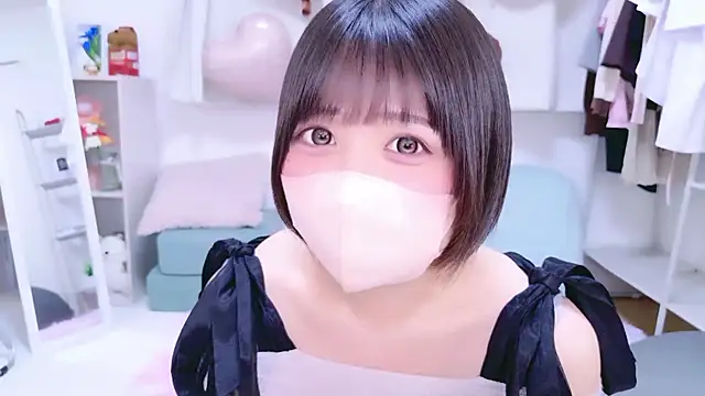 Hinata Sun online show from 02-13-26, 01:07