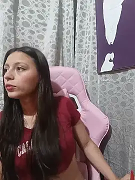 Snapshot of Lahila_ chatting on 06-17-26, 03:57 Lahila online show from 06-17-26, 03:57