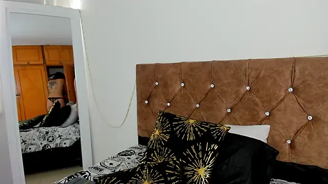 camila collins7 online show from 11-08-25, 12:38