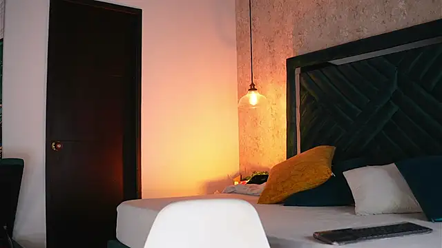 Sofi Moreno online show from 04-17-26, 12:08