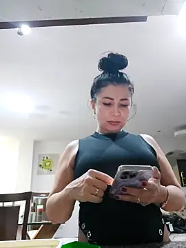 Snapshot of mia_mancinii chatting on 12-19-25, 01:01 mia mancinii online show from 12-19-25, 01:01