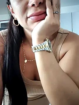 mia mancinii online show from 04-08-26, 05:24