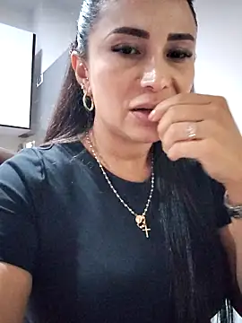 mia mancinii online show from 06-11-26, 12:32