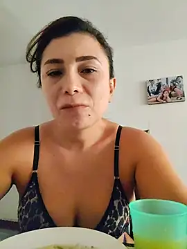 mia mancinii online show from 08-02-26, 08:40