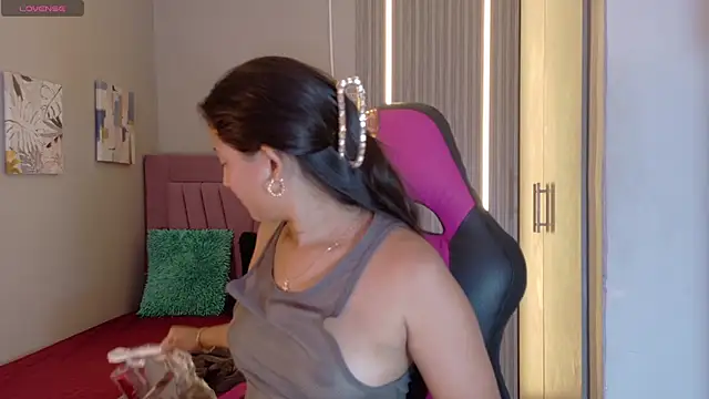 Laly Cherry  online show from 11-05-25, 12:49