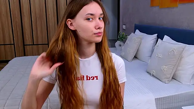 AmadaReine online show from 03-28-26, 04:39