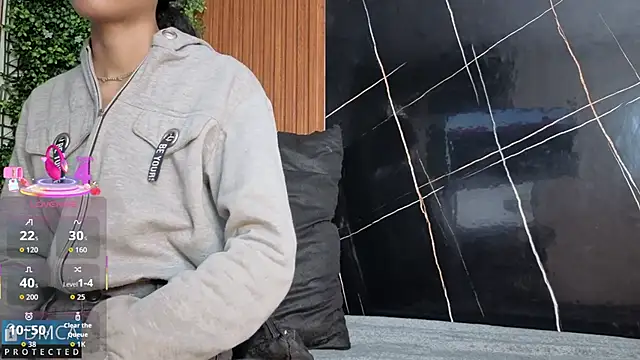 Kiara Zahiri   online show from 11-07-25, 11:10