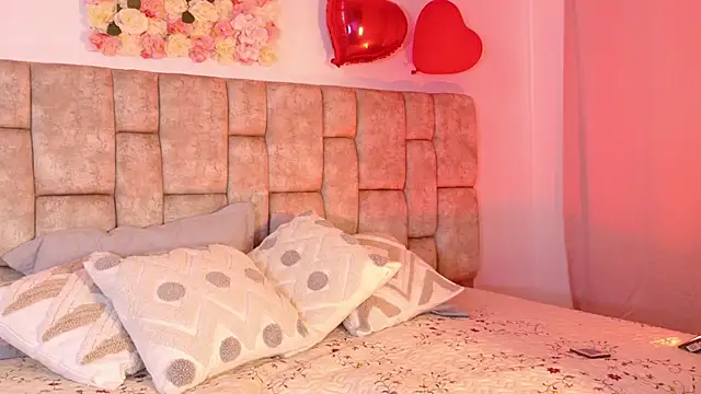 Kitty Rose   online show from 09-25-25, 12:31