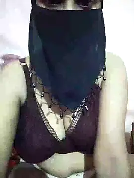 Snapshot of hezabi_queen07 chatting on 10-04-25, 05:11 hezabi queen07 online show from 10-04-25, 05:11