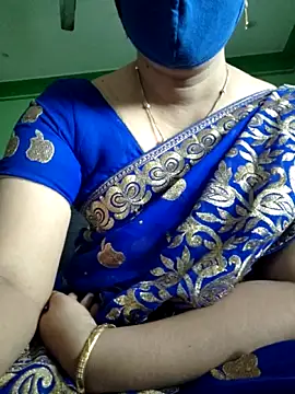 Snapshot of Kerala_Adhya chatting on 12-14-25, 03:23 Kerala Adhya online show from 12-14-25, 03:23