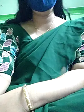 Snapshot of Kerala_Adhya chatting on 12-18-25, 05:41 Kerala Adhya online show from 12-18-25, 05:41