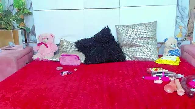 KloeANDbritany online show from 10-25-25, 02:35