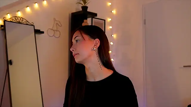 Naomii20   online show from 12-03-25, 05:55