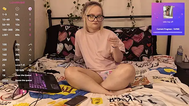 xxNaughtyNicolexx online show from 09-24-25, 10:13