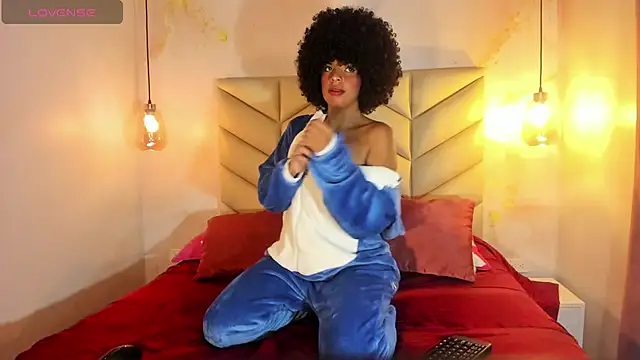 SheyLopez online show from 10-30-25, 03:08