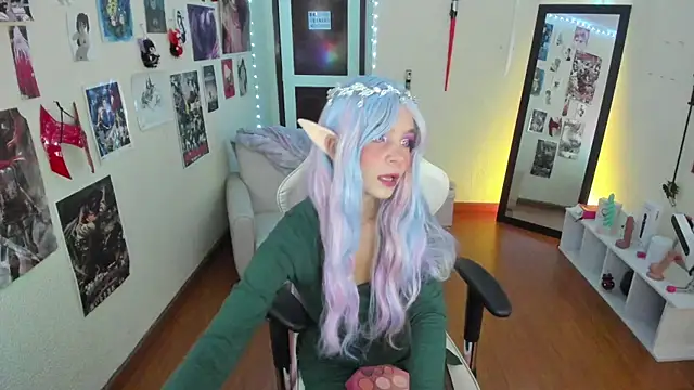 Snapshot of sakuraa_of chatting on 09-09-25, 10:59 sakuraa of online show from 09-09-25, 10:59