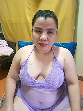 hotlyn45 online show from 10-17-25, 12:25