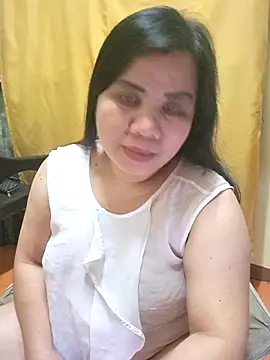 hotlyn45 online show from 10-18-25, 01:23