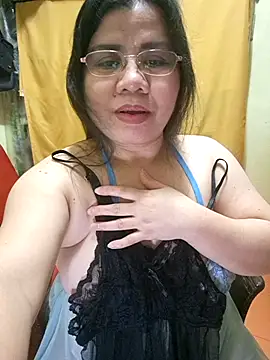 hotlyn45 online show from 10-30-25, 01:23