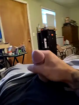 Snapshot of Wolfyking95 chatting on 09-11-25, 12:11 Wolfyking95 online show from 09-11-25, 12:11